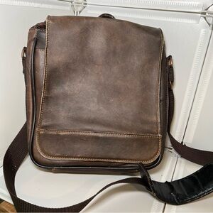 Vintage Wilsons Leather Crossbody Satchel Bag in Brown